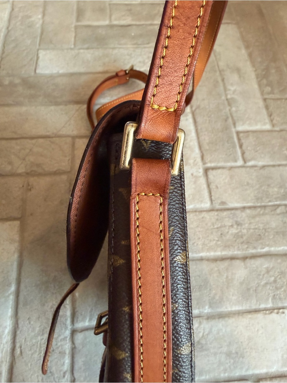 Louis Vuitton Authentic Chantilly Monogram Vintage Crossbody Bag - Picture 11 of 16